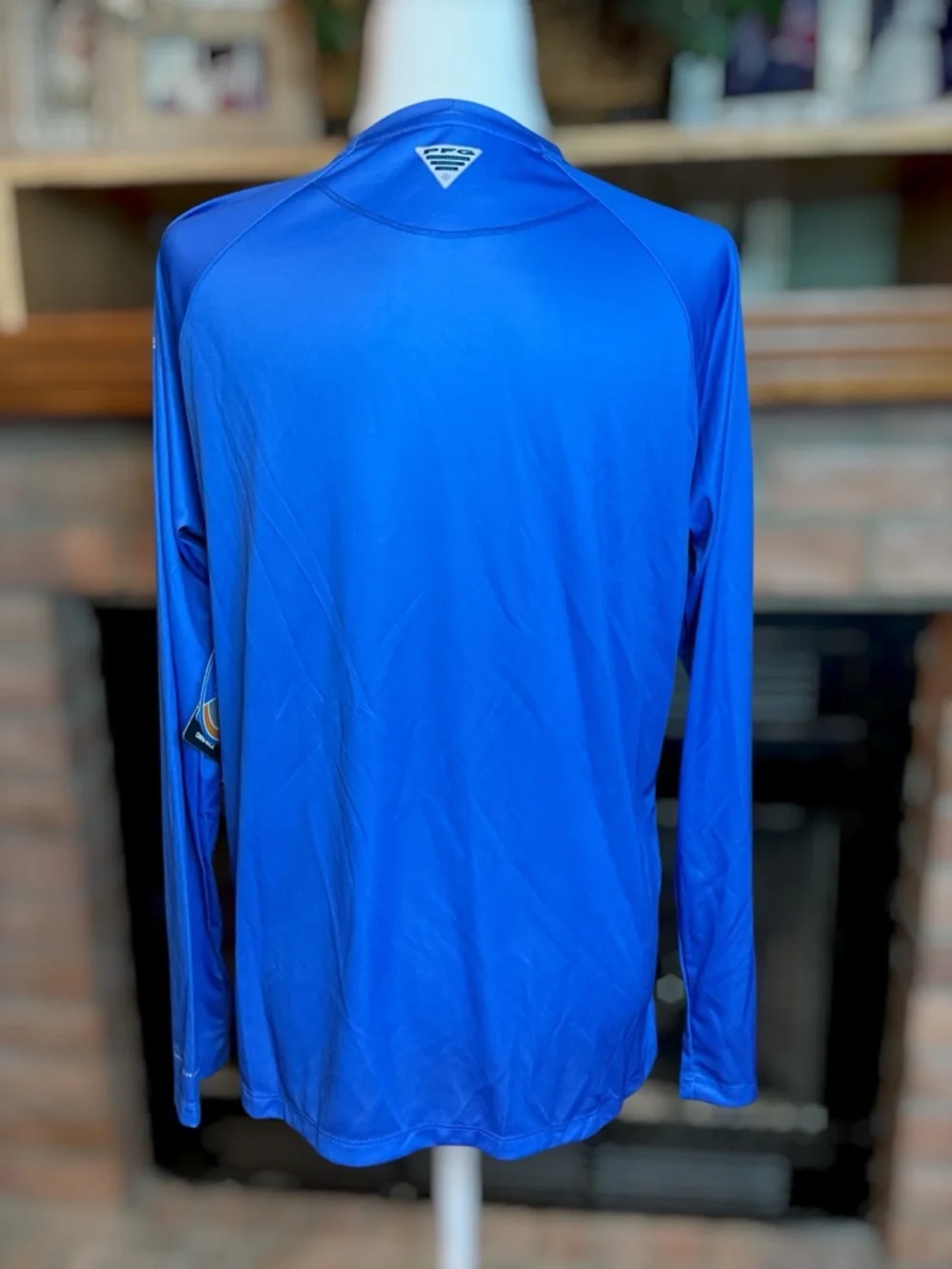 Columbia womenˋs PFG Omni-Wick Performance Shirt, XL - Picture 2 of 5